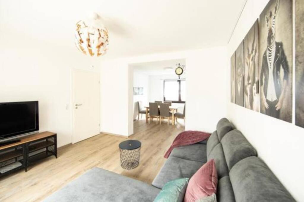 Bruehl Mitte, Neu Renoviertes Haus Villa Luaran gambar