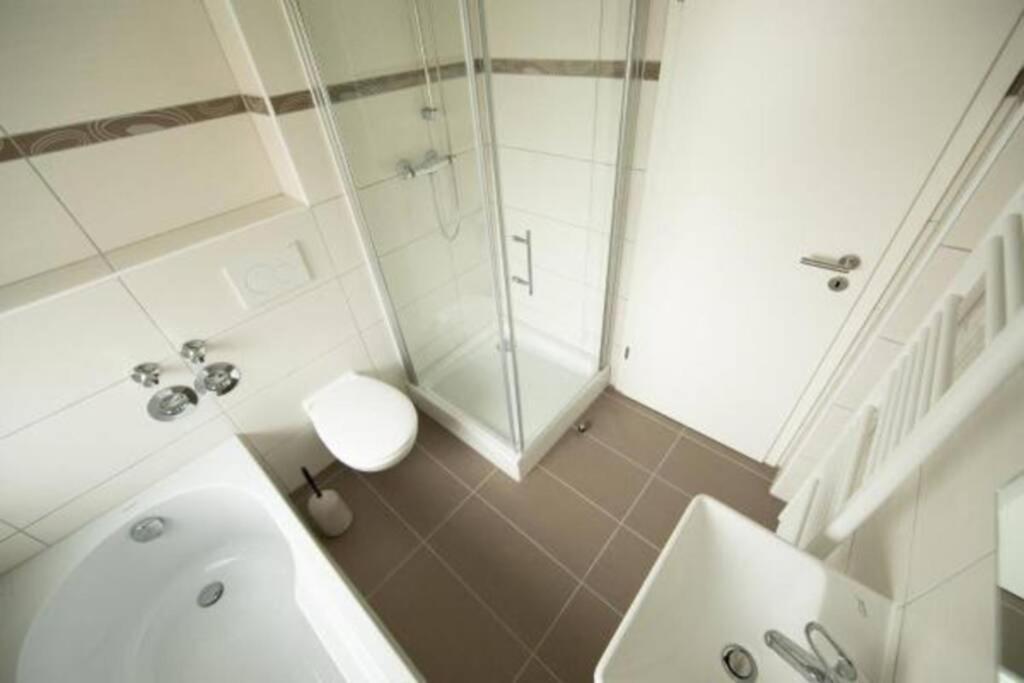 Bruehl Mitte, Neu Renoviertes Haus Villa Luaran gambar