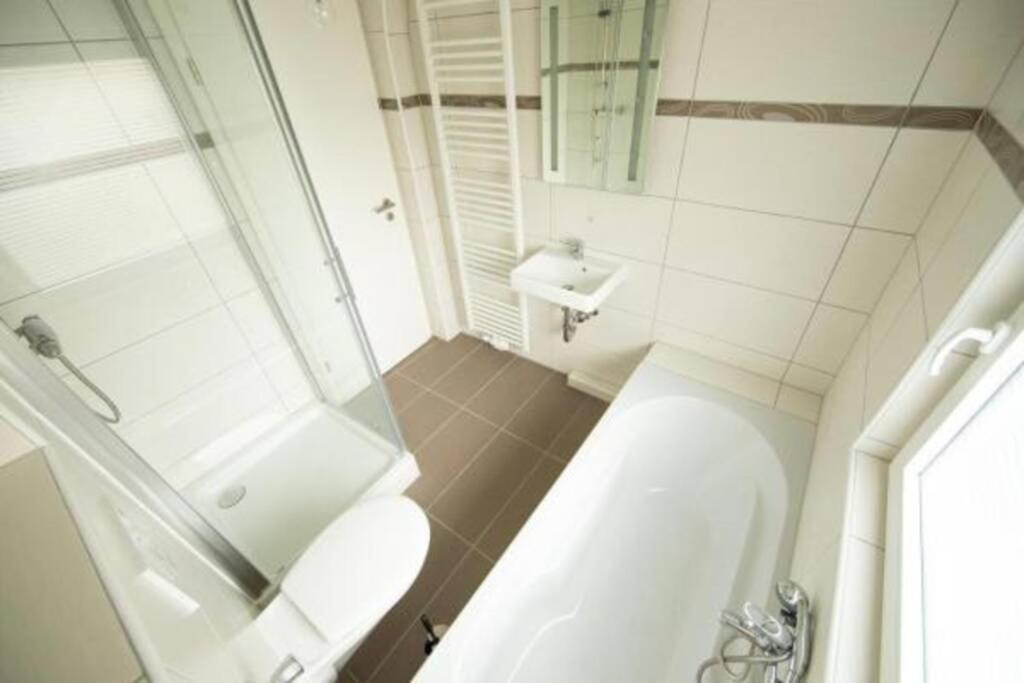 Bruehl Mitte, Neu Renoviertes Haus Villa Luaran gambar