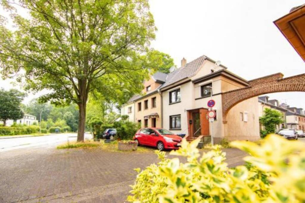 Bruehl Mitte, Neu Renoviertes Haus Villa Luaran gambar